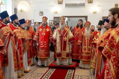 Митрополит Кирилл возглавил литургию в день 450-летия преставления святителя Варсонофия