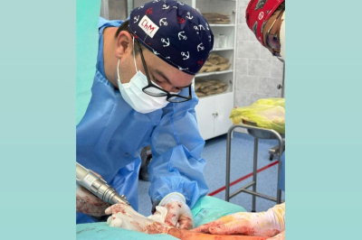 Врачи Жылыойской больницы провели первую сложную операцию