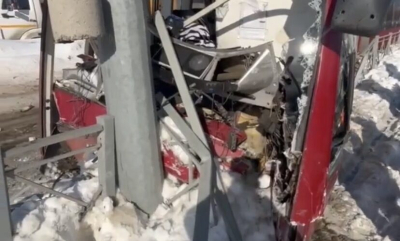 Сам набрал скорость: подробности жесткого ДТП с трамваем в Казани 11/03/2026 &ndash; Новости