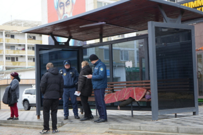 Тело мужчины обнаружили на остановке в Актау