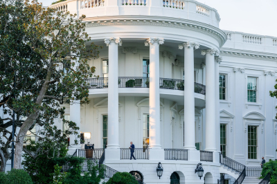 Зудин заявил, что США и Европа не договорятся по Украине