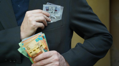 Мужчины и деньги: как казахстанцы управляют своими сбережениями