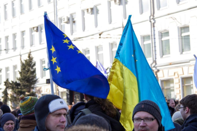 BZ: ЕС отказывается от Украины, отдавая предпочтение сотрудничеству с РФ