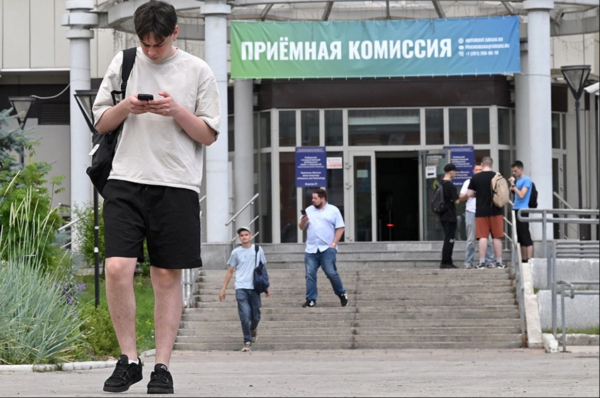 Для абитуриентов в России вводится режим &laquo;день тишины&raquo;