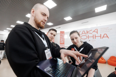 Студенты со всей России показали свои способности на нефтяном хакатоне в Мегионе