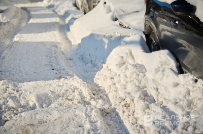 В Казани на уборку снега днем вышли более 1,1 тыс. человек и машин