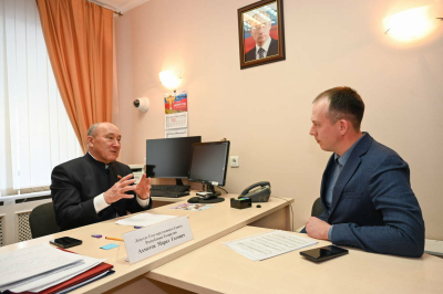 Марат Ахметов провел прием граждан в Казани