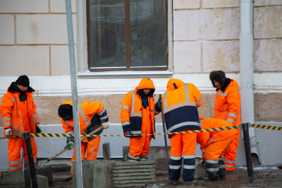 Дворник Хайрулло рассказал о спасении выпавшего из окна в Петербурге ребенка