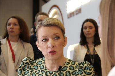 &laquo;Все хуже и хуже&raquo;: Захарова прокомментировала отказ Берлина от энергоносителей из РФ