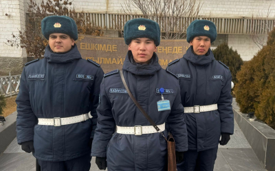 В Актау гвардейцы задержали мужчину с наркотиками