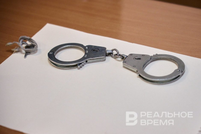 ФСБ: на взятке 700 тысяч рублей поймали военкома Альметьевска