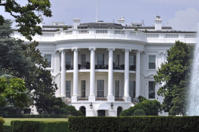 &laquo;Молниеносный удар&raquo;: американист раскрыл тайные планы США на Иран