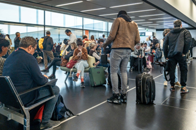 Тысячи российских туристов оказались &laquo;в заложниках&raquo; в Азии