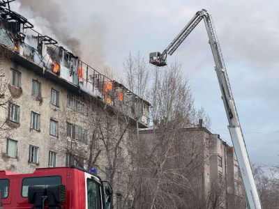 В Астане загорелось шестиэтажное общежитие: эвакуированы более 500 человек